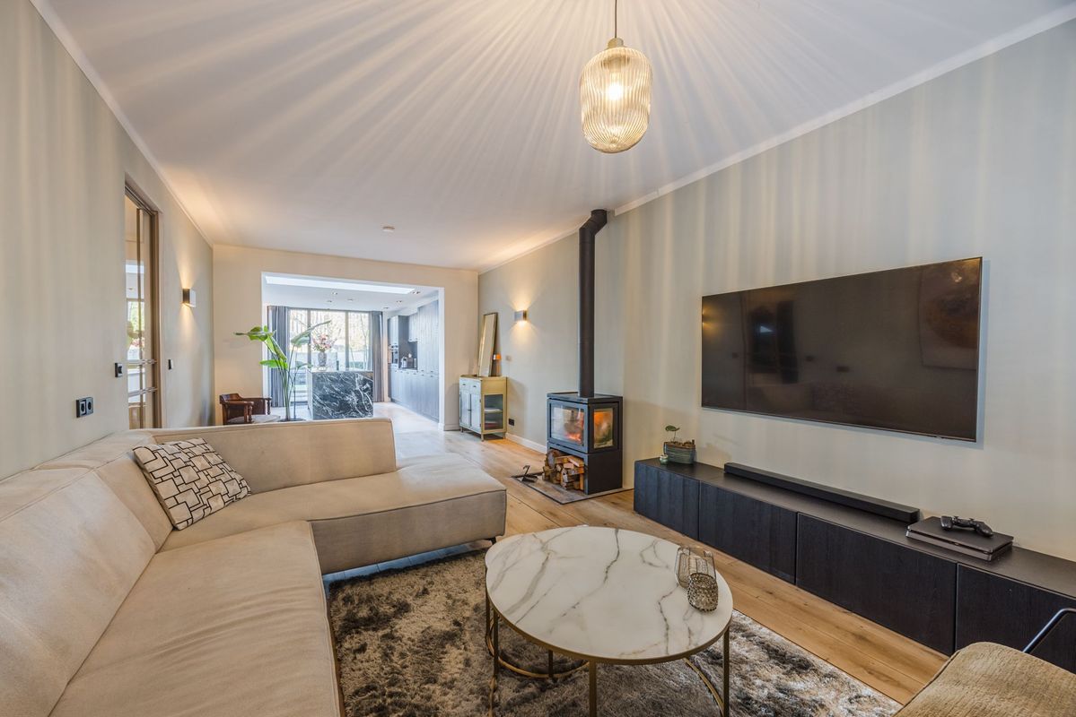 Oranjestraat 32 Photo Blur 11