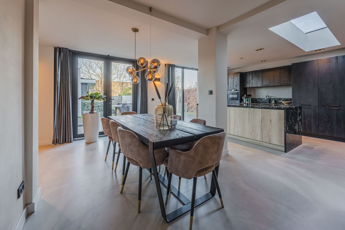 Oranjestraat 32 Photo Blur 18