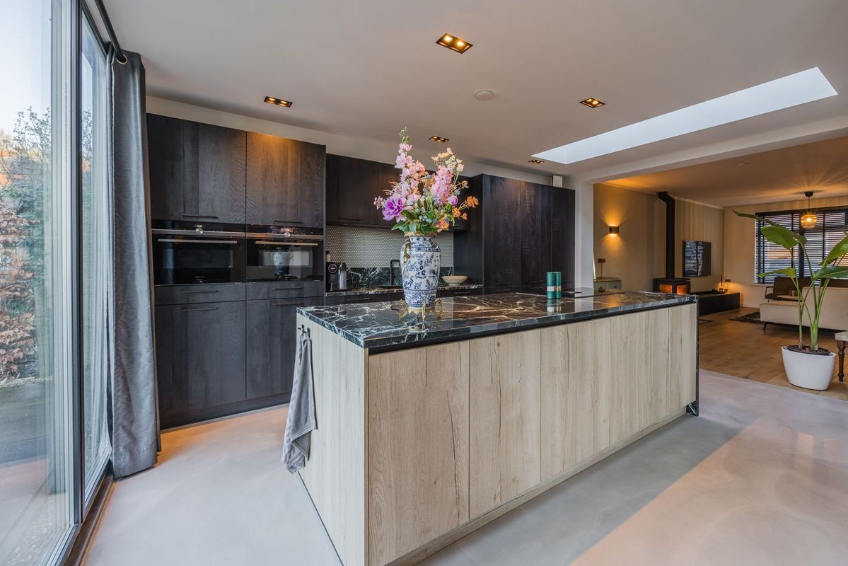 Oranjestraat 32 Photo Blur 3