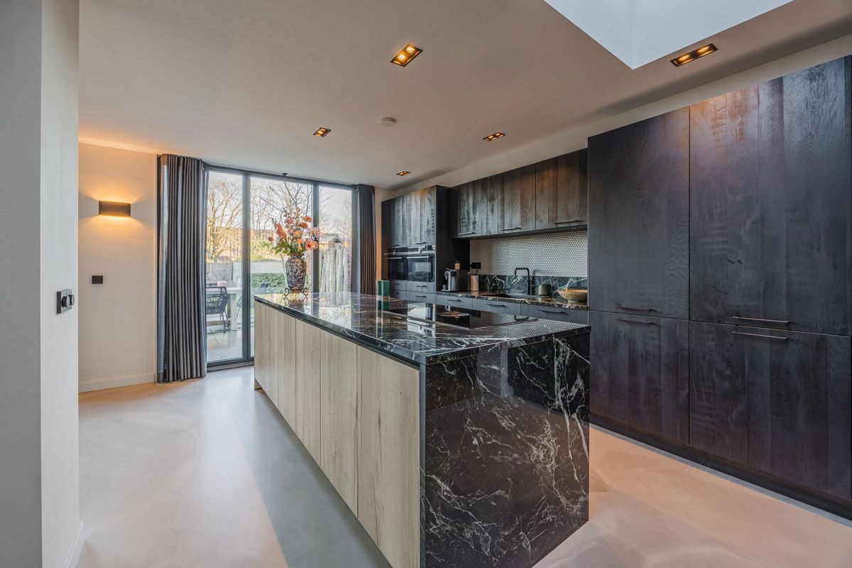 Oranjestraat 32 Photo Blur 24