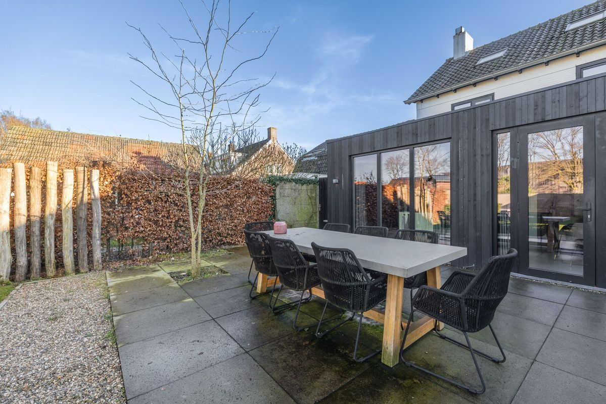 Oranjestraat 32 Photo Blur 51