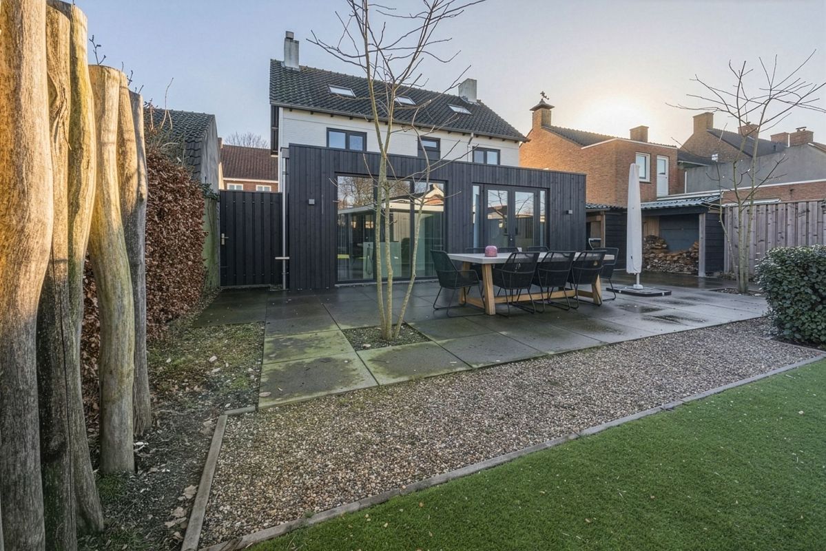 Oranjestraat 32 Photo Blur 37