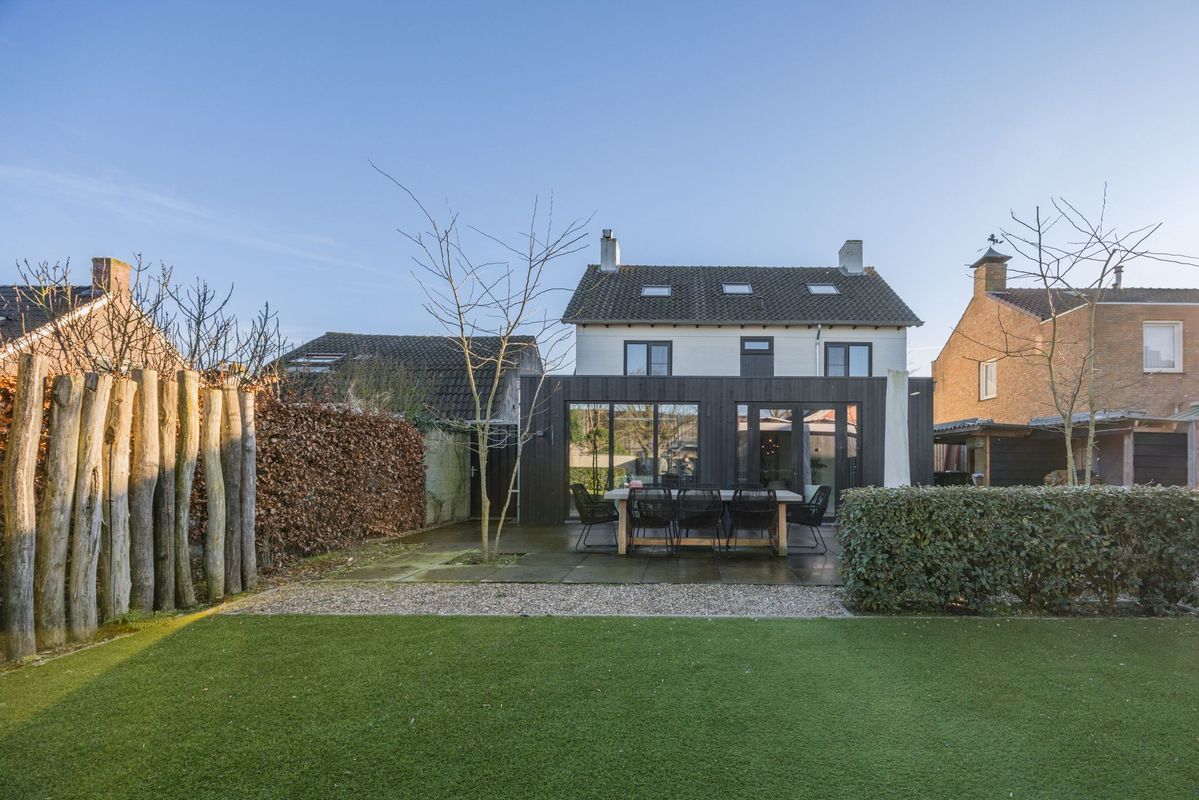 Oranjestraat 32 Photo Blur 35