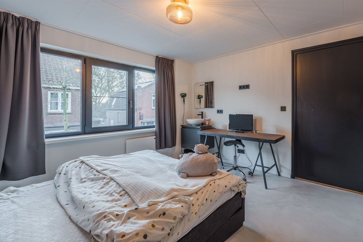 Oranjestraat 32 Photo Blur 62