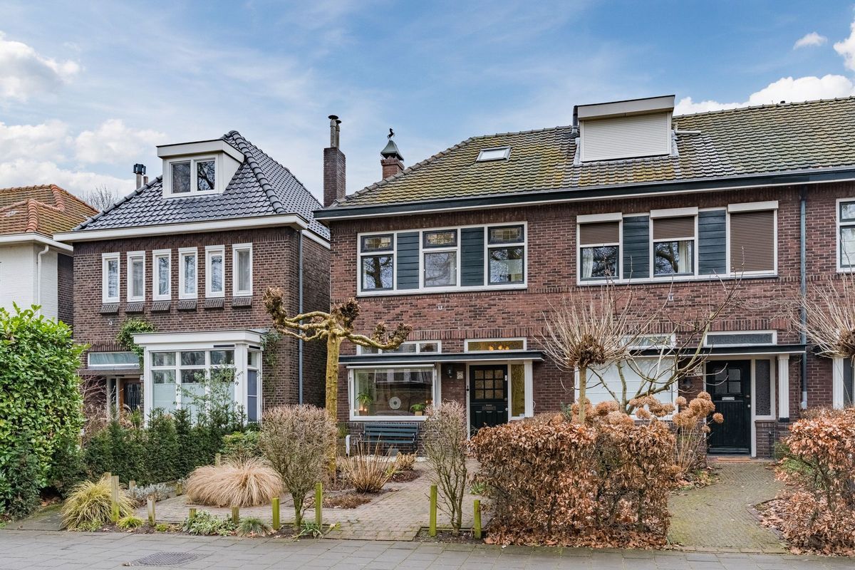 Parallelweg 15 Photo Blur 68