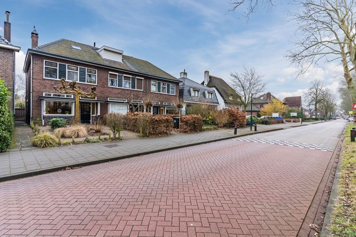 Parallelweg 15 Photo Blur 66