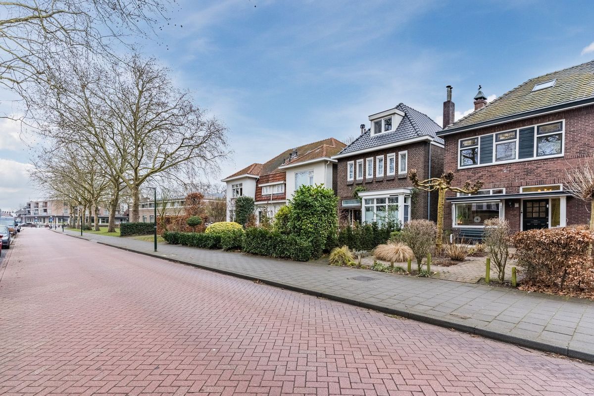 Parallelweg 15 Photo Blur 67