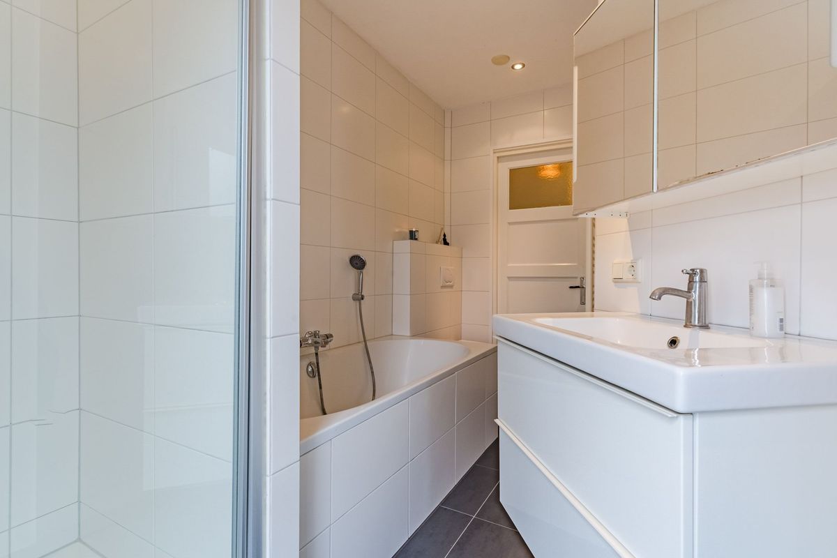 Parallelweg 15 Photo Blur 37