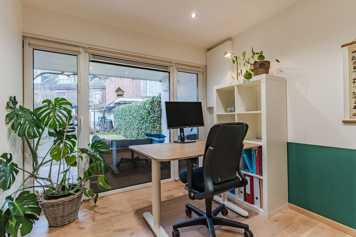 Parallelweg 15 Photo Blur 59