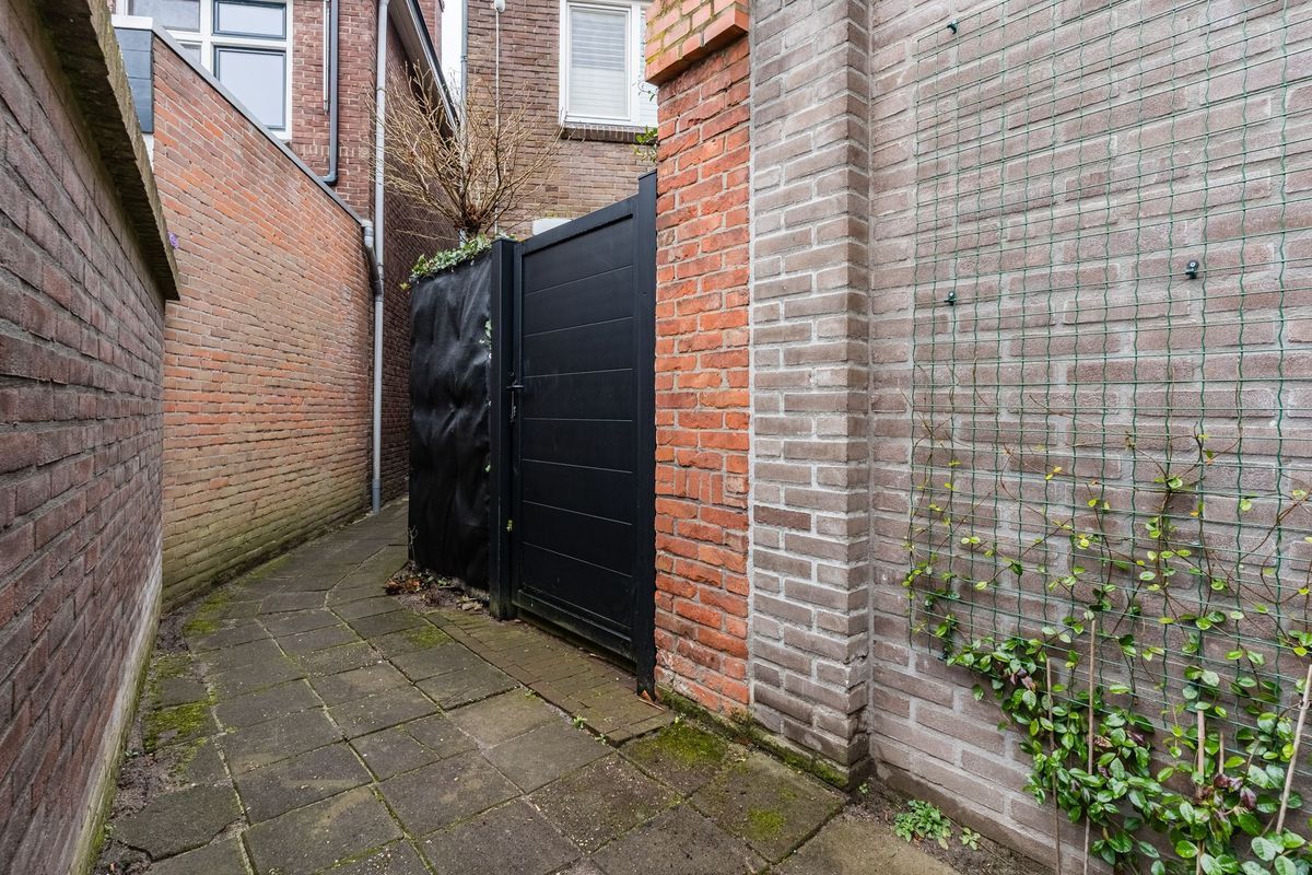 Parallelweg 15 Photo Blur 64