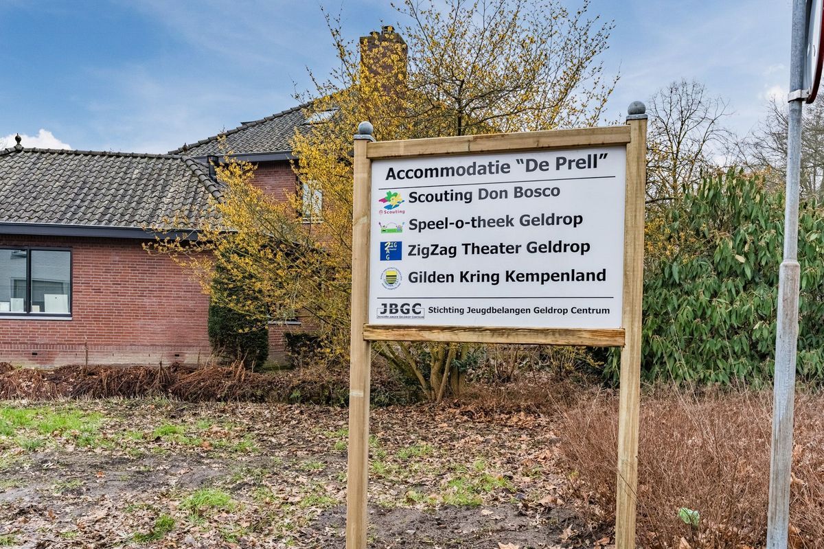 Parallelweg 15 Photo Blur 74