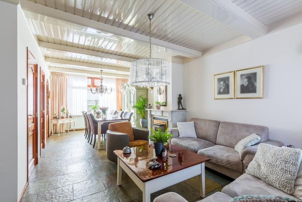 Van Hogendorpstraat 25 Photo Blur 1