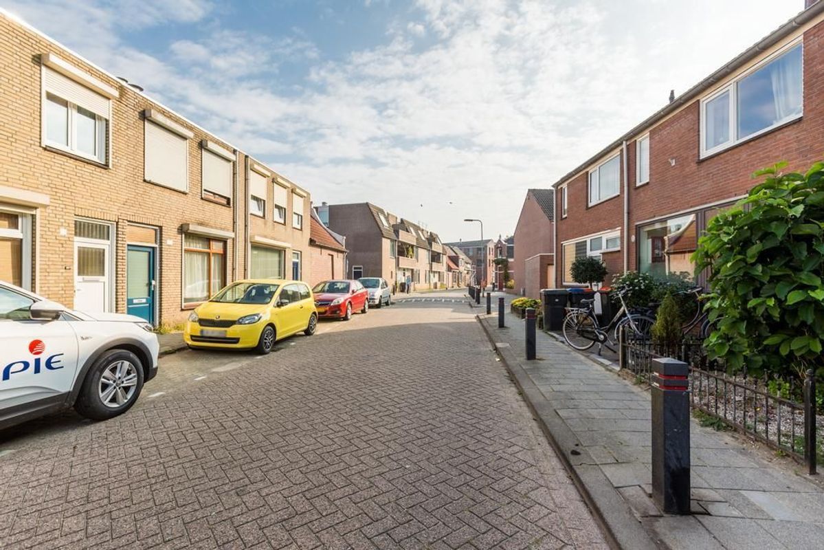 Van Hogendorpstraat 25 Photo Blur 26