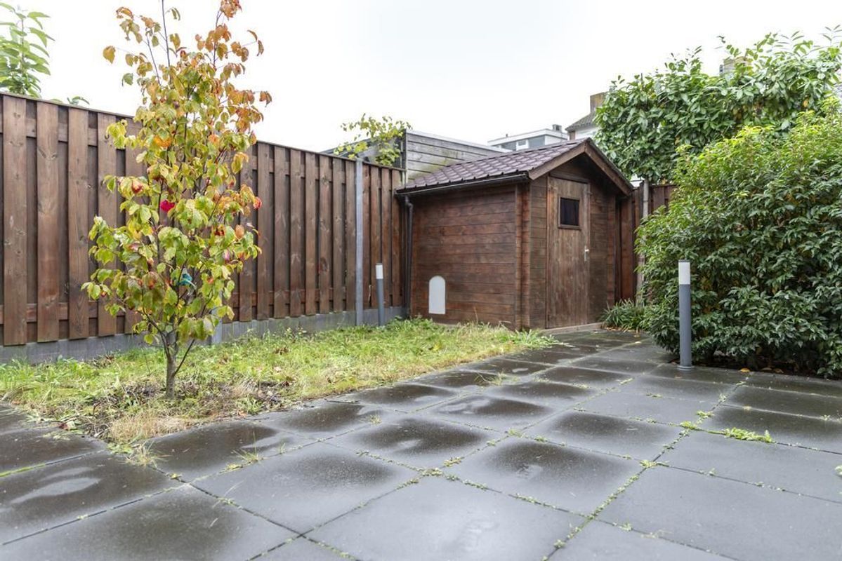 Volmolenplein 6 - A Photo Blur 24