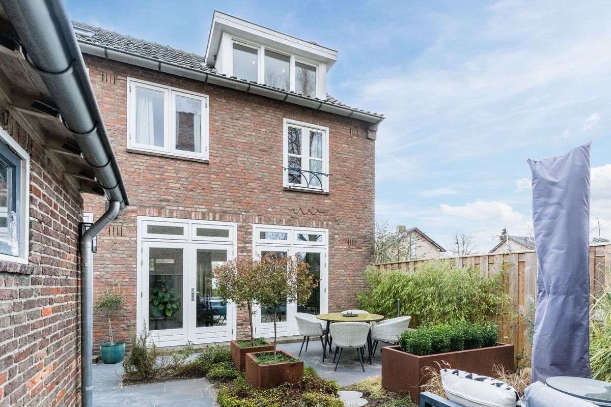 Groesstraat 12 Photo Blur 48