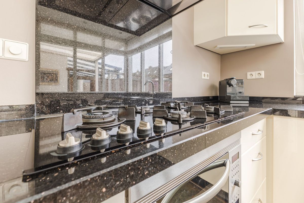 Jan van Amstelstraat 22 Photo Blur 11