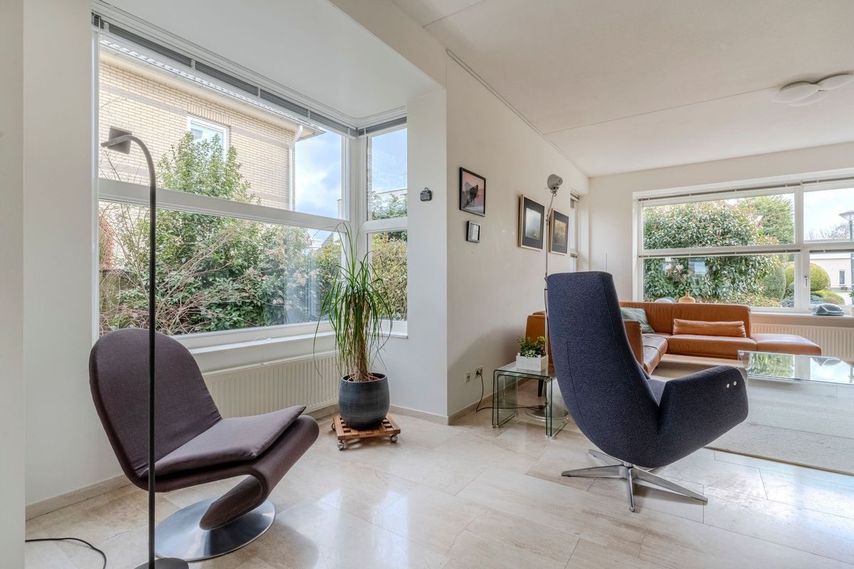 Nimrodel 22 Photo Blur 10