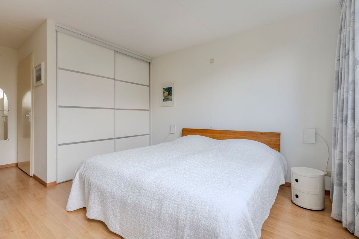 Nimrodel 22 Photo Blur 27