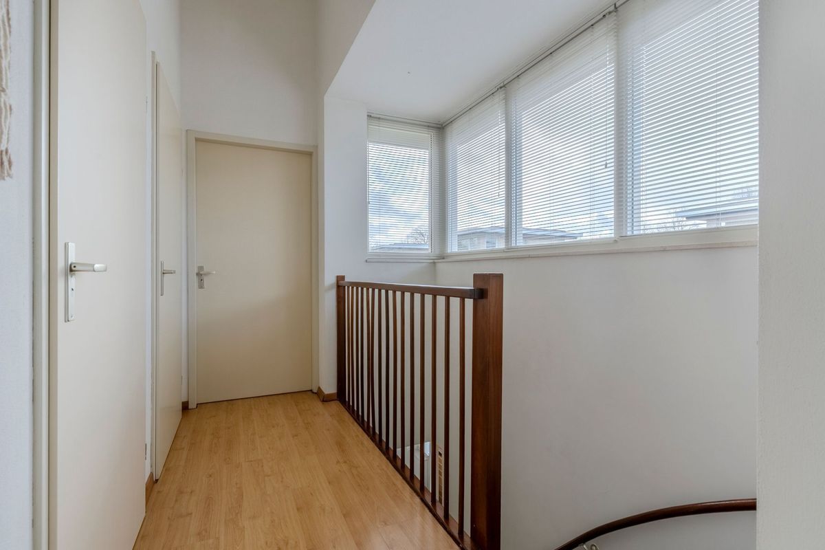 Nimrodel 22 Photo Blur 37