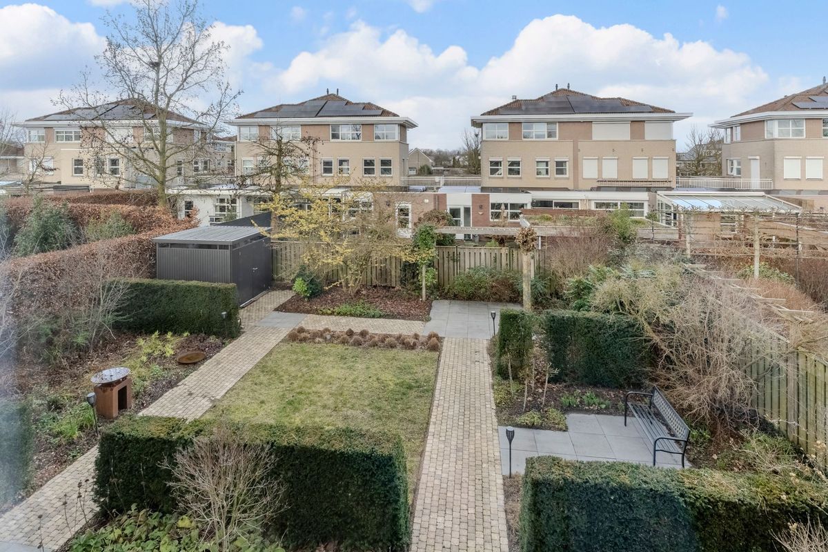 Nimrodel 22 Photo Blur 44