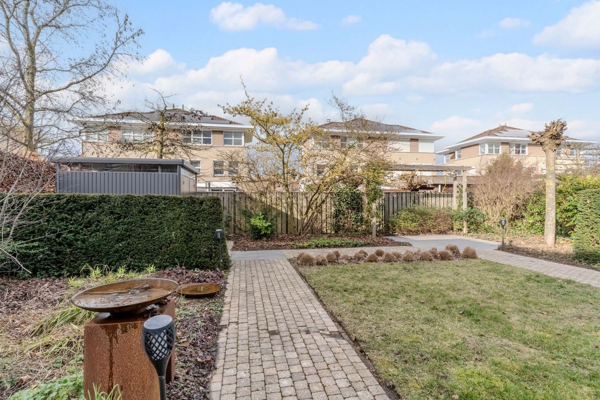 Nimrodel 22 Photo Blur 51