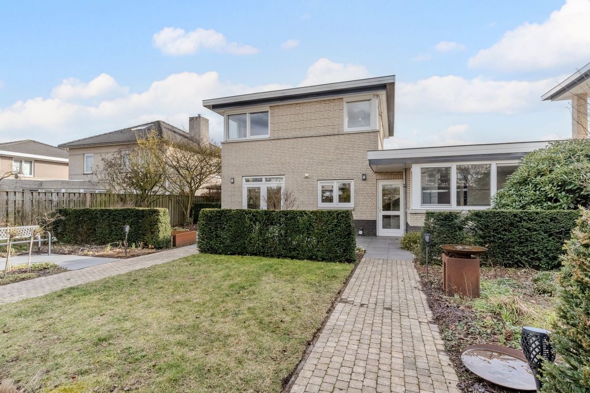 Nimrodel 22 Photo Blur 53