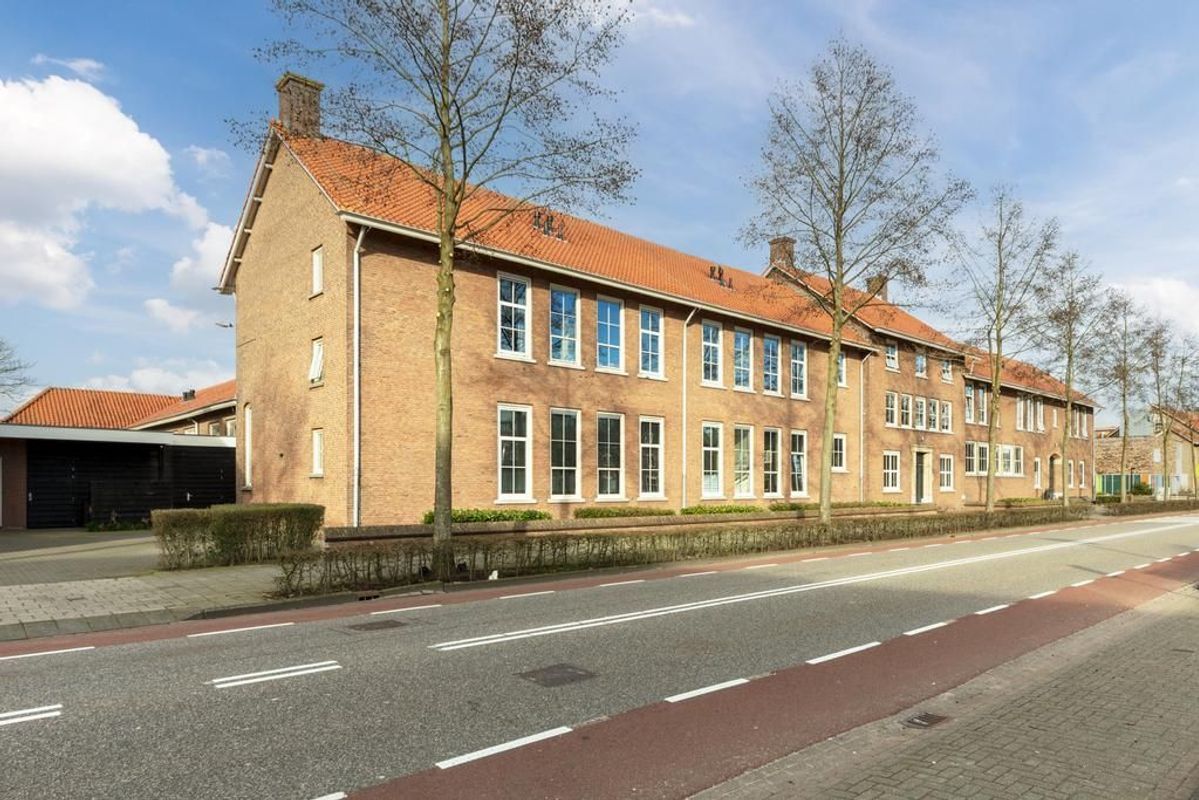 Wilhelminastraat 10 - j Photo Blur 22