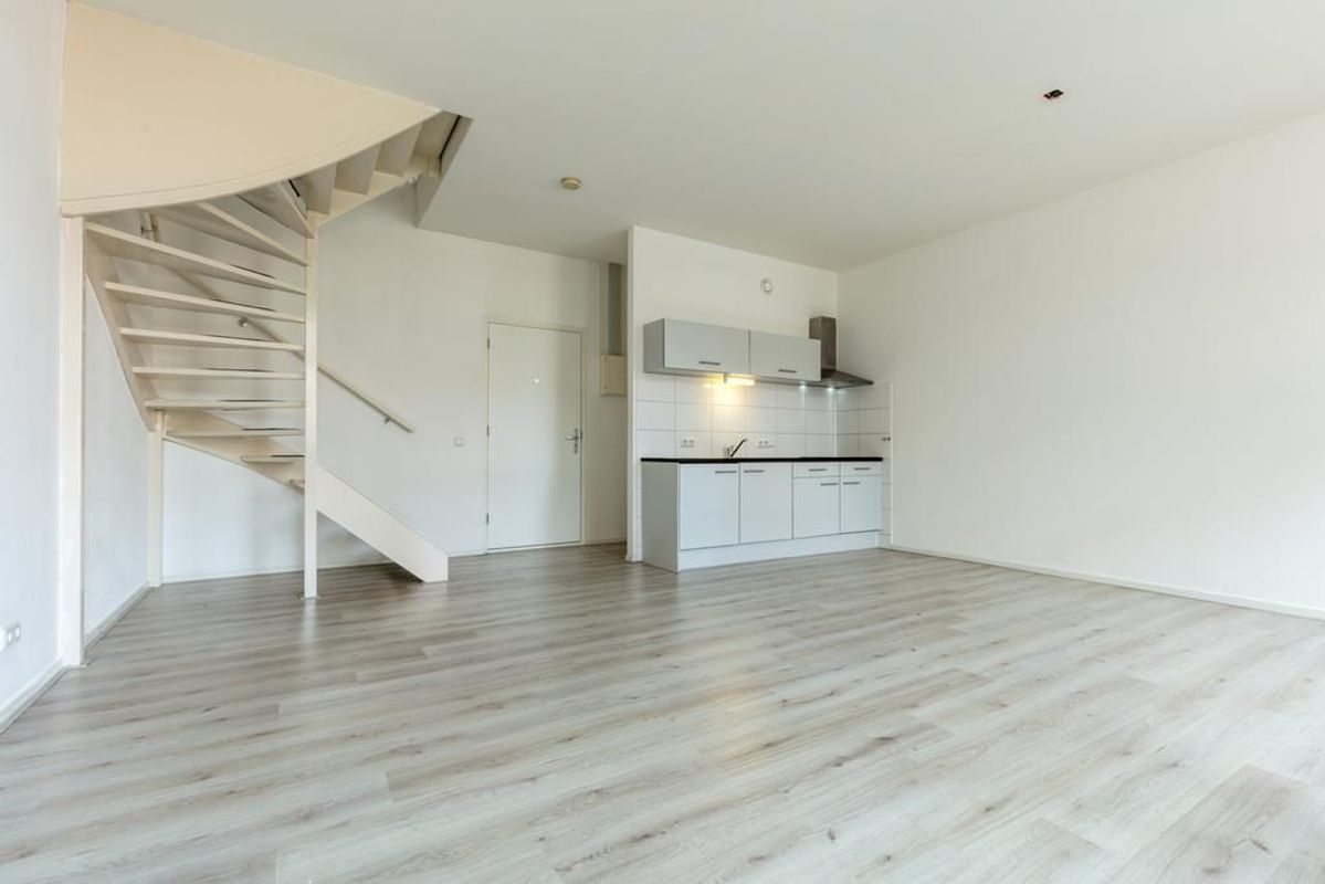 Wilhelminastraat 10 - j Photo Blur 3