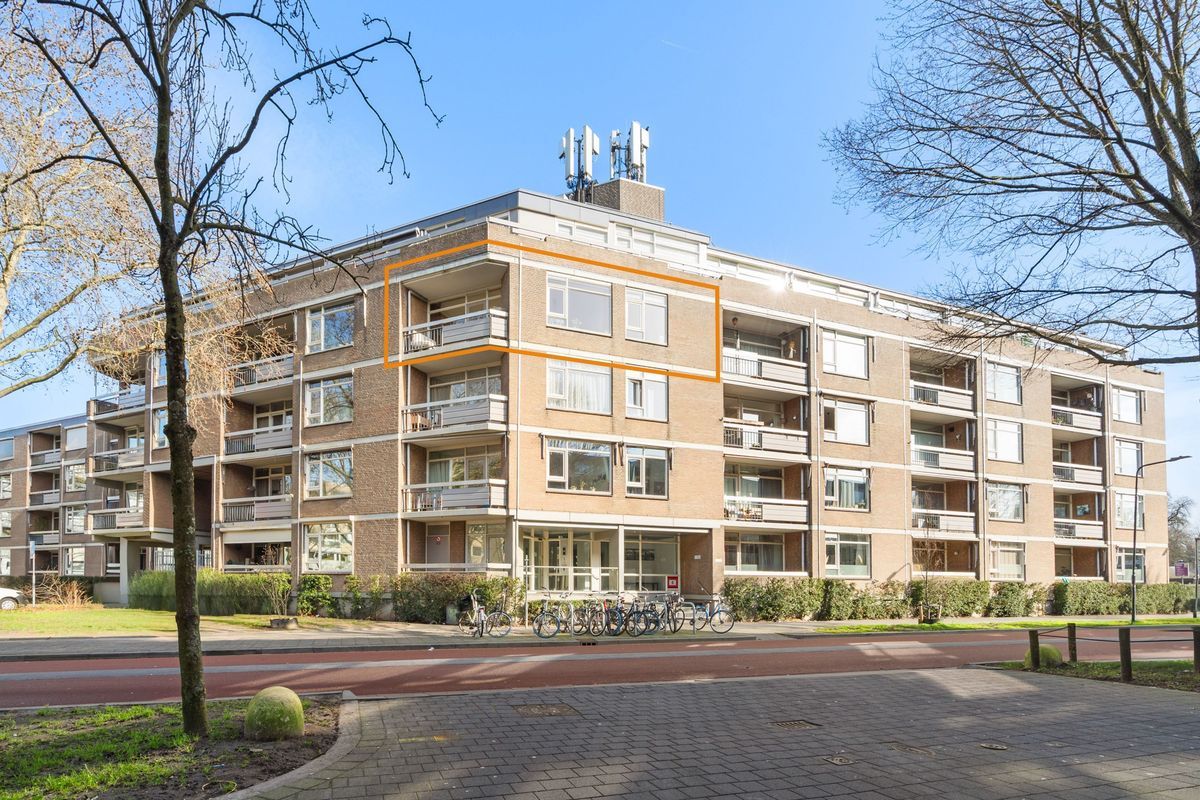 Adriaan van Bergenstraat 100 Photo Blur 0