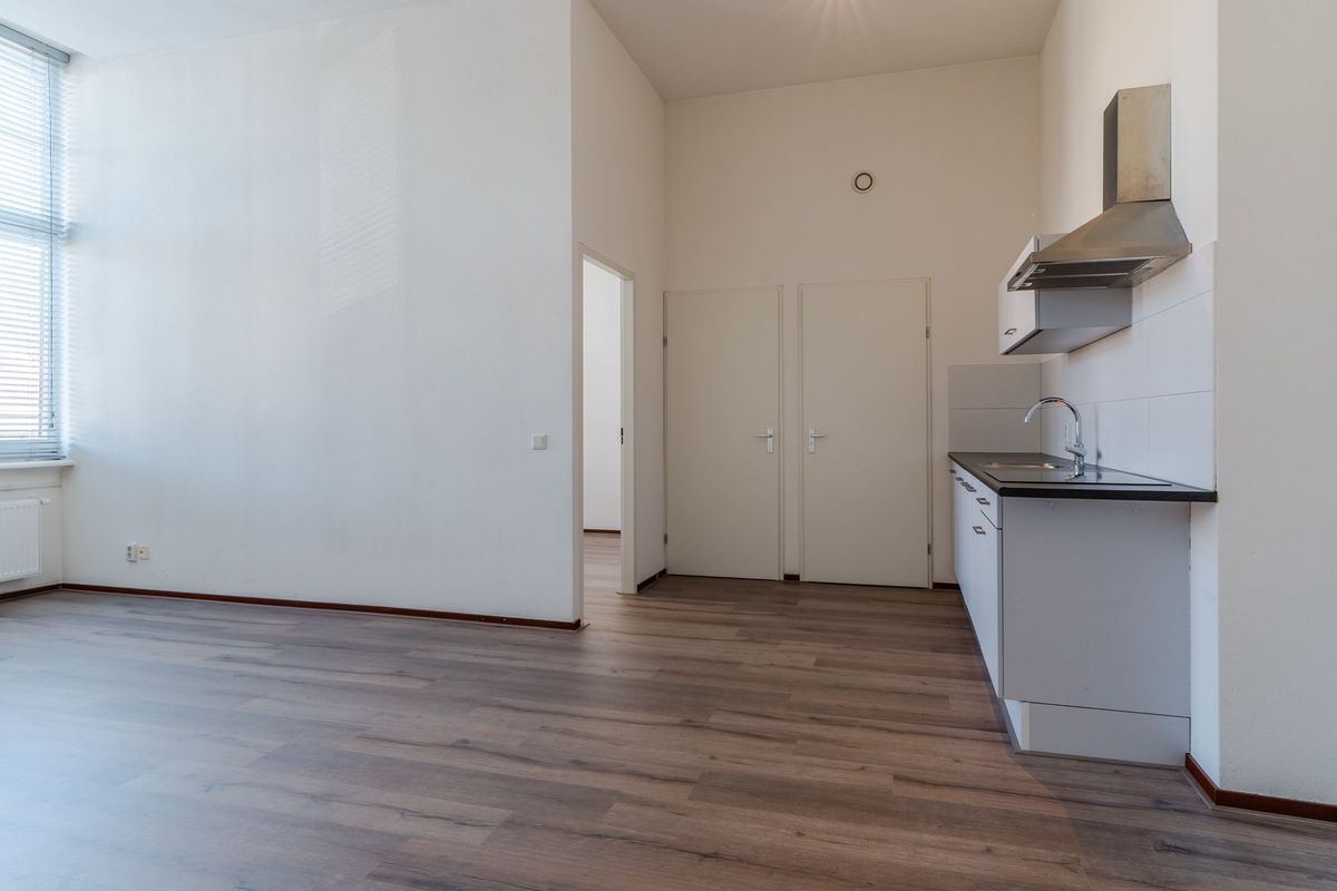 Mr. van Coothstraat 55 - 17 Photo Blur 2