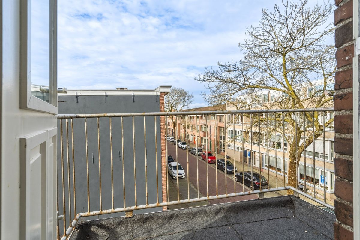 Balfortstraat 1 - A Photo Blur 3