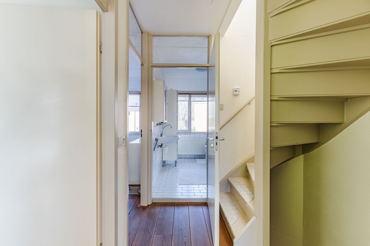 Pastoor van de Boschstraat 1 Photo Blur 16