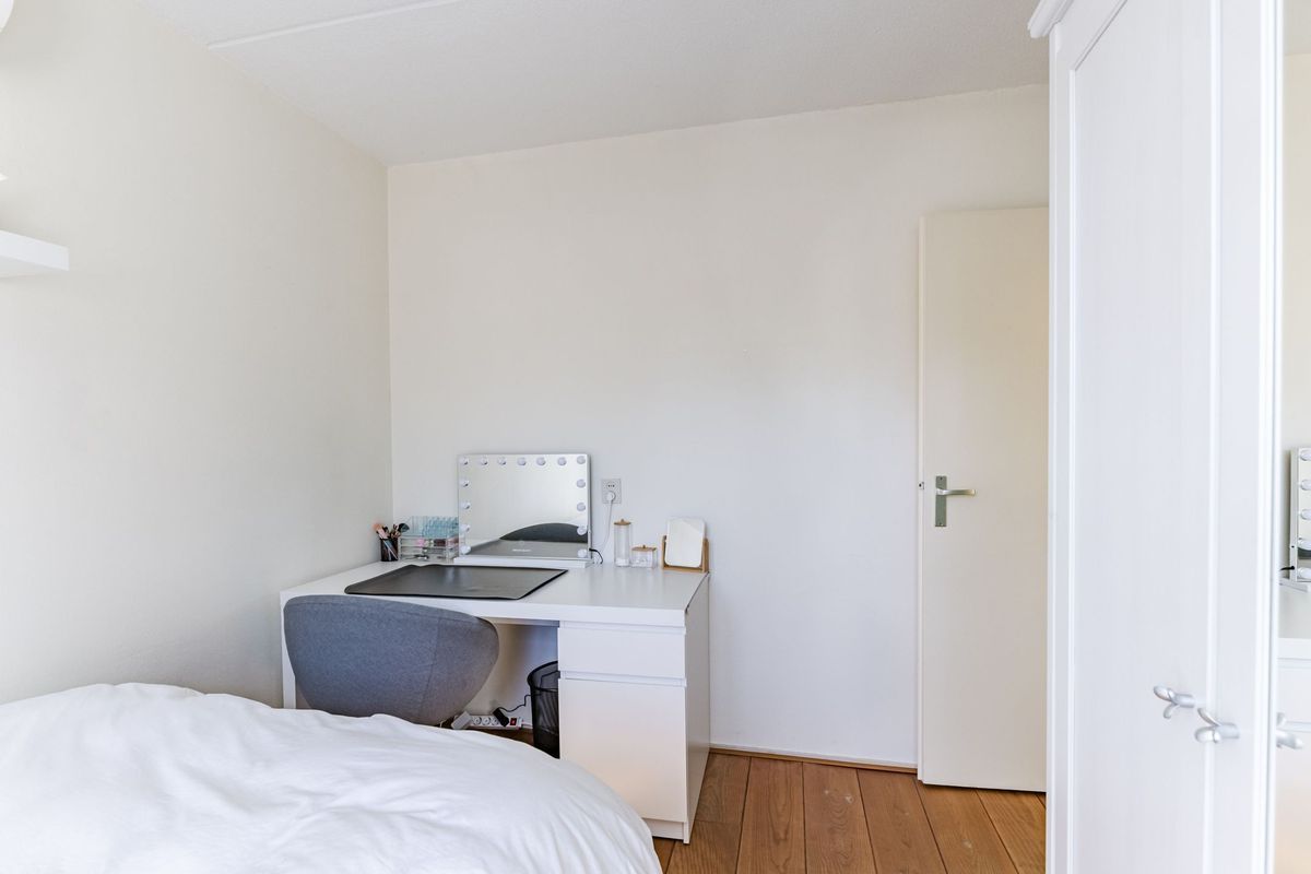 Pastoor van de Boschstraat 1 Photo Blur 21