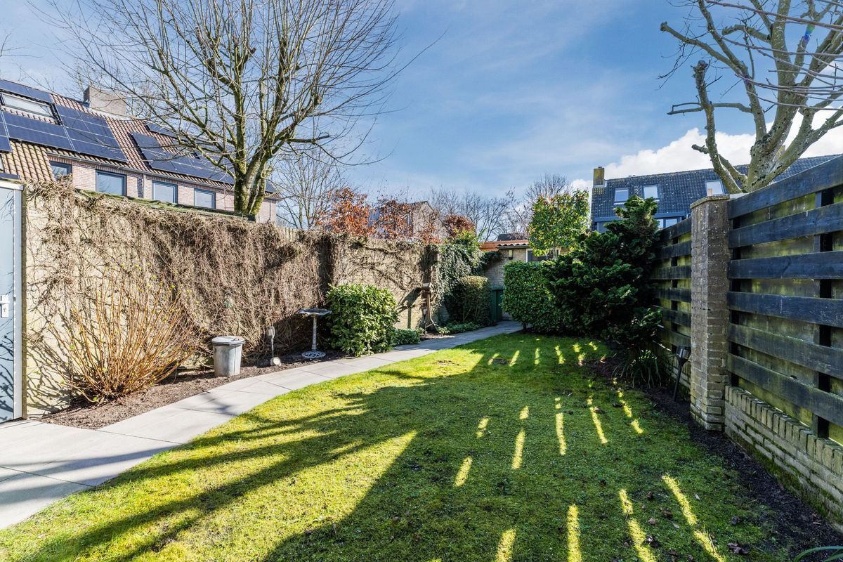 Pastoor van de Boschstraat 1 Photo Blur 15