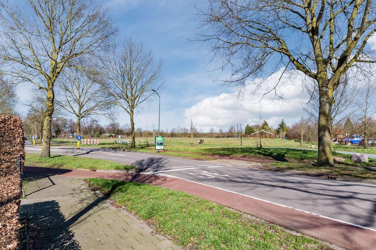 Pastoor van de Boschstraat 1 Photo Blur 33