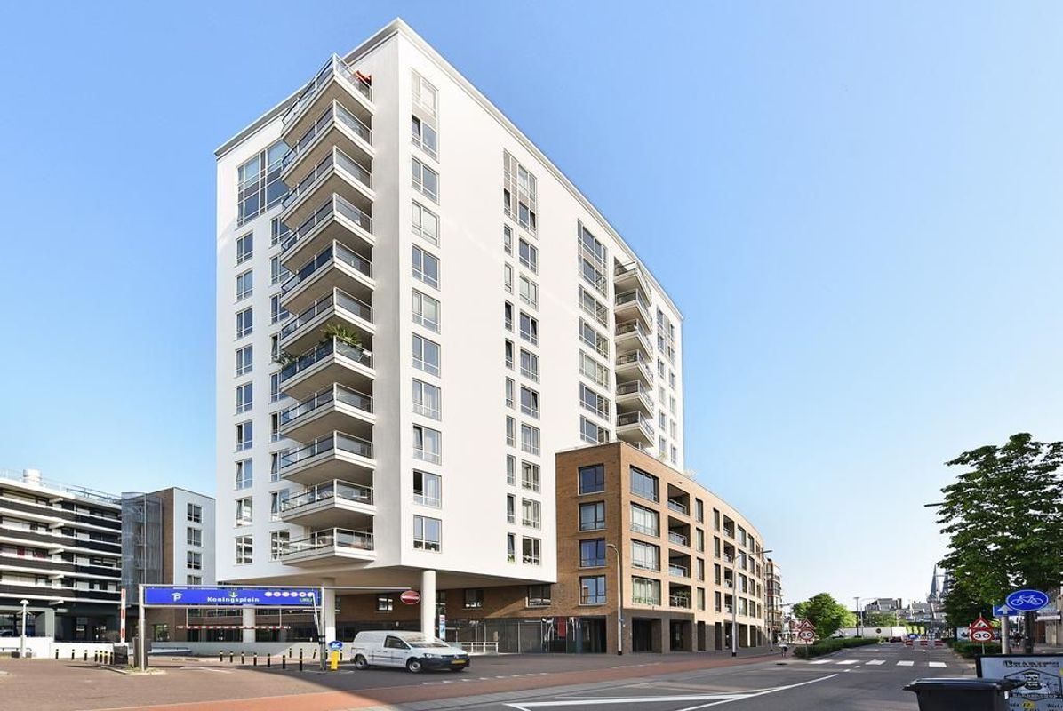 Piusplein 28 - 25 Photo Blur 0