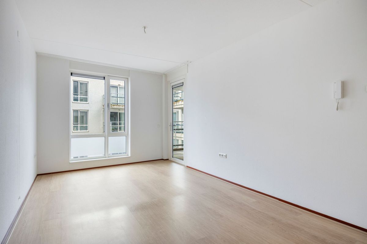 Piusplein 28 - 25 Photo Blur 15