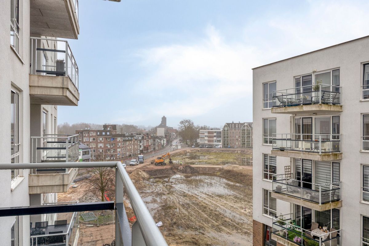 Piusplein 28 - 25 Photo Blur 9