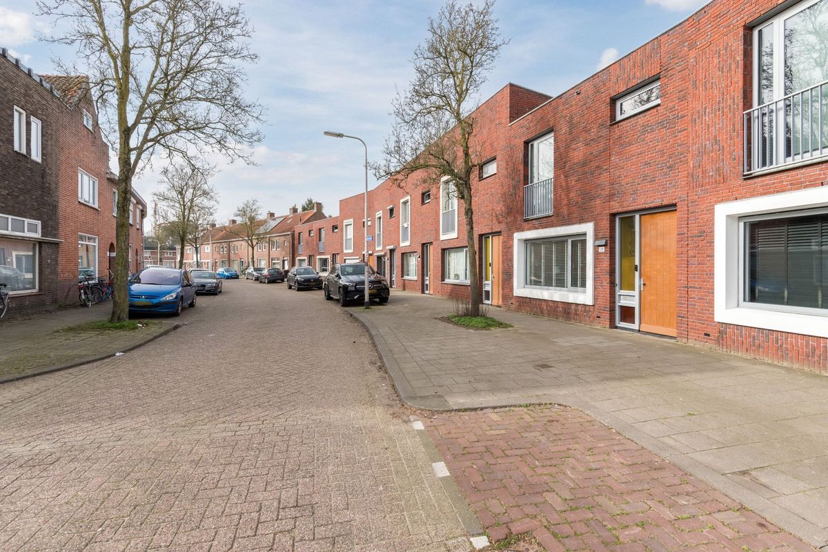 Veestraat 139 - a Photo Blur 44