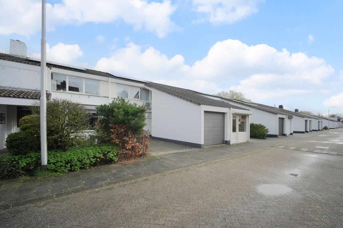 Hoevelakenstraat 24 Photo Blur 50