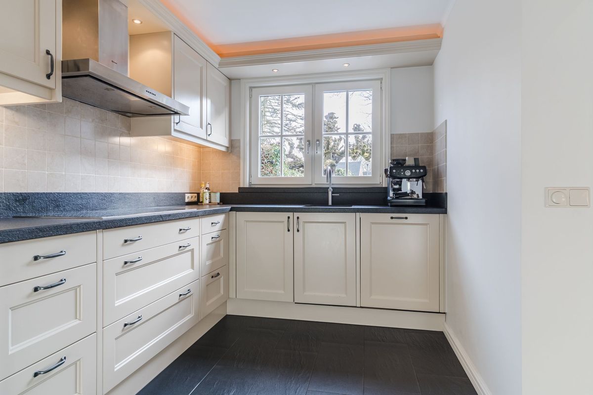 Oranjestraat 39 Photo Blur 19