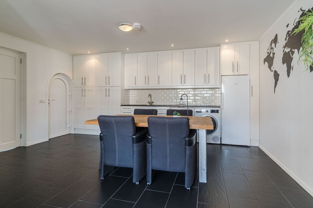 Oranjestraat 39 Photo Blur 2