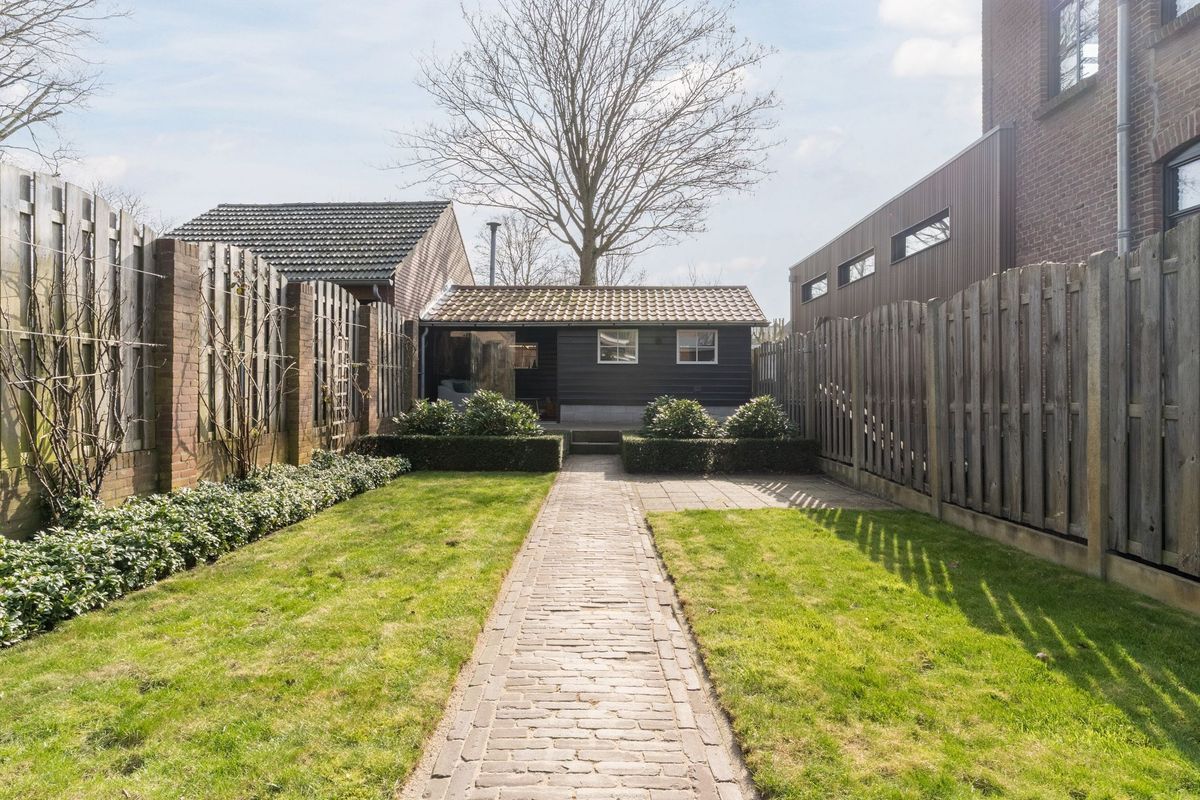 Oranjestraat 39 Photo Blur 24