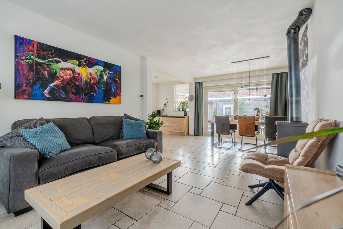 Wede 7 Photo Blur 11