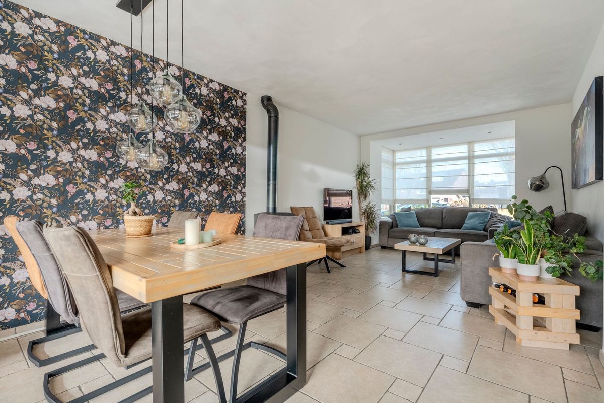 Wede 7 Photo Blur 15