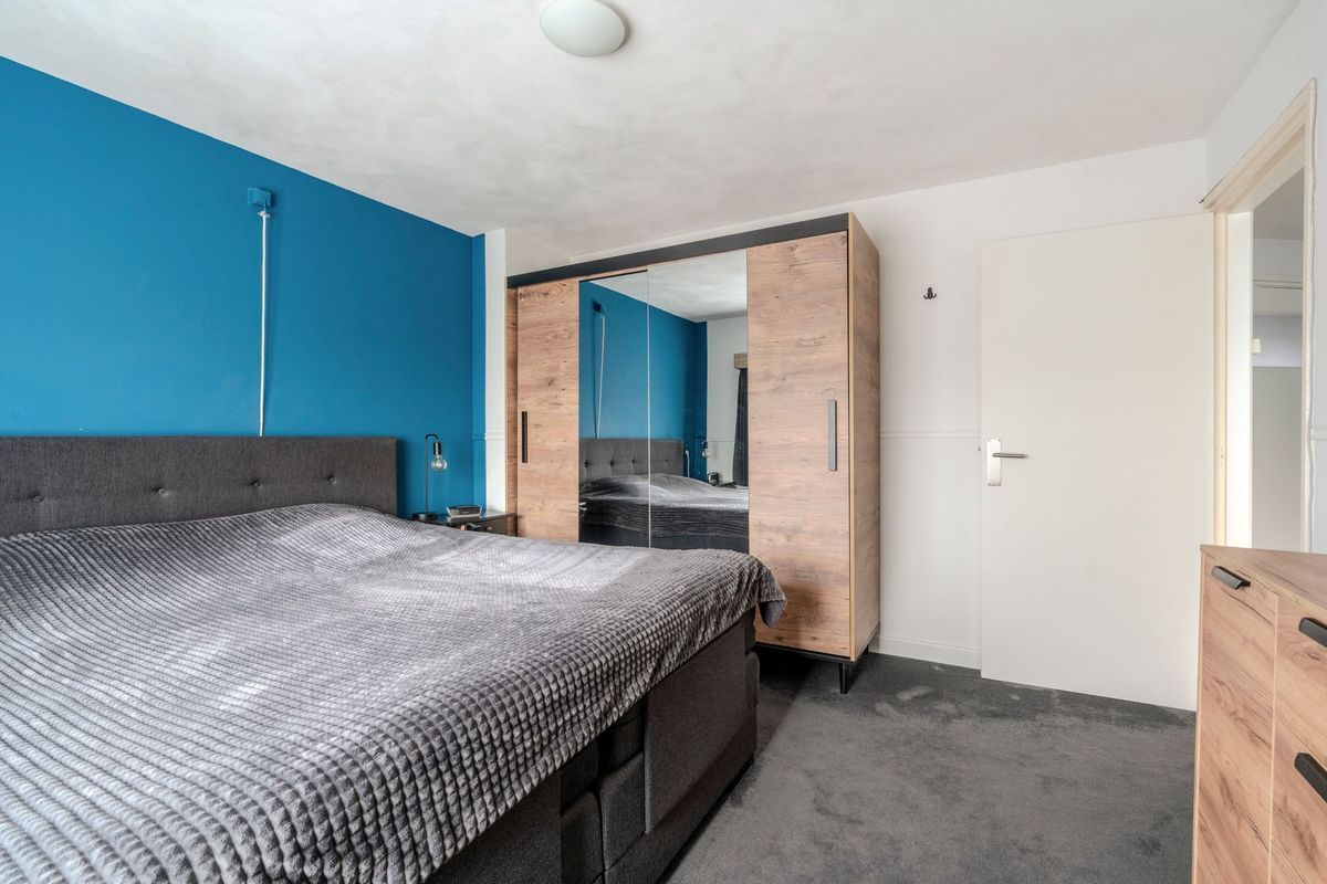 Wede 7 Photo Blur 27