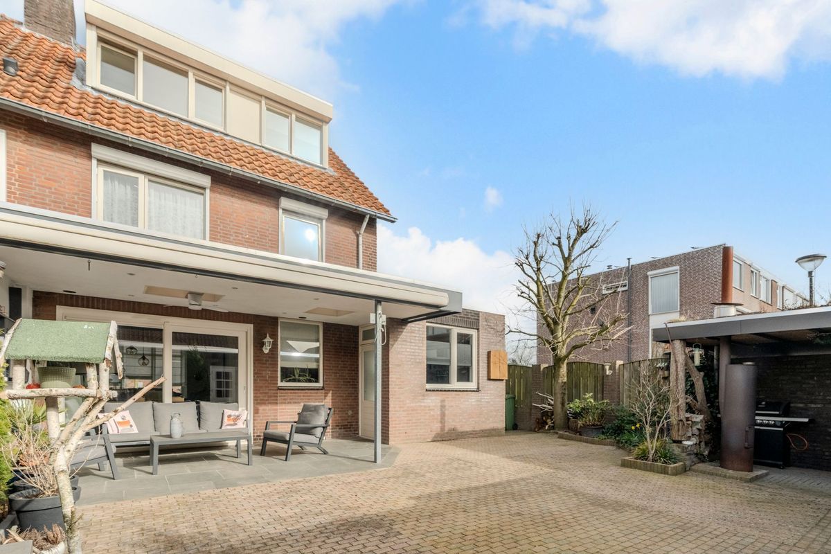 Wede 7 Photo Blur 45