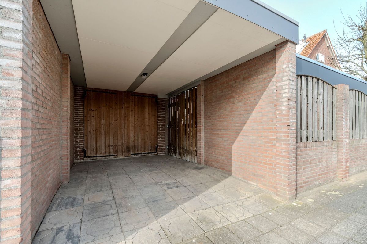 Wede 7 Photo Blur 48