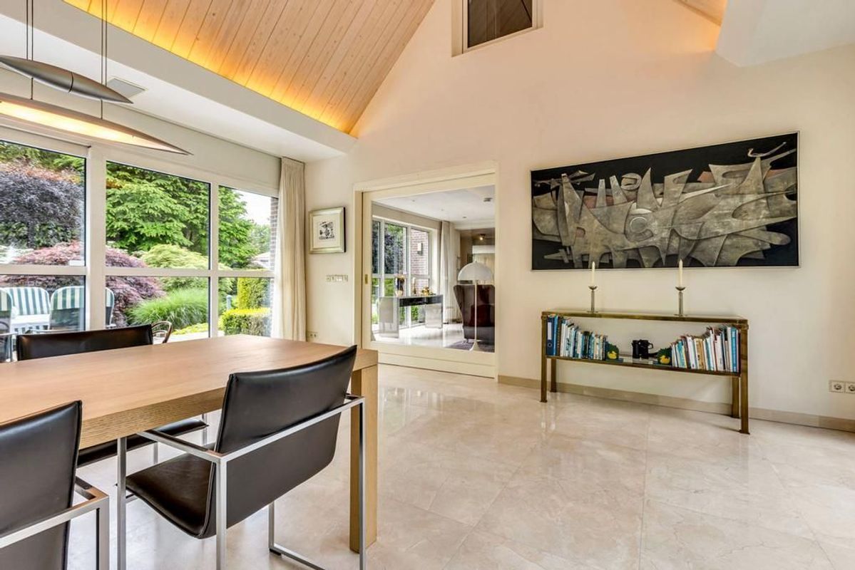 Haagdoorn 11 Photo Blur 12