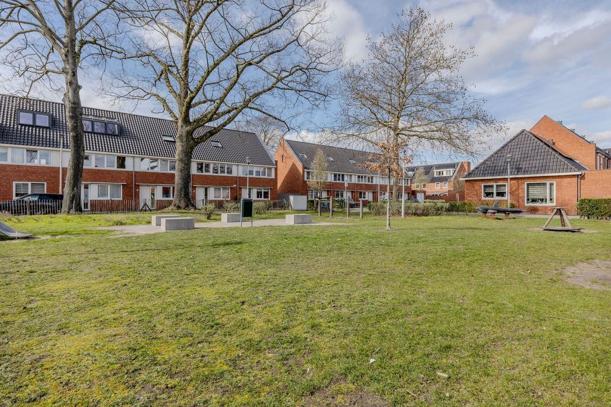 Veliusstraat 7 Photo Blur 50